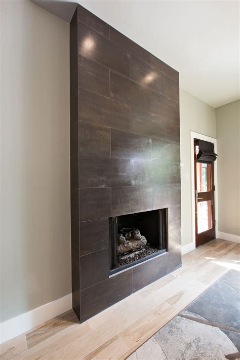 contemporary floor to ceiling fireplace